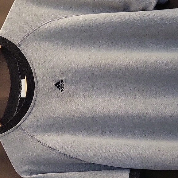 Vintage Adidas Embroidered Logo T-Shirt (L) - Picture 3 of 8